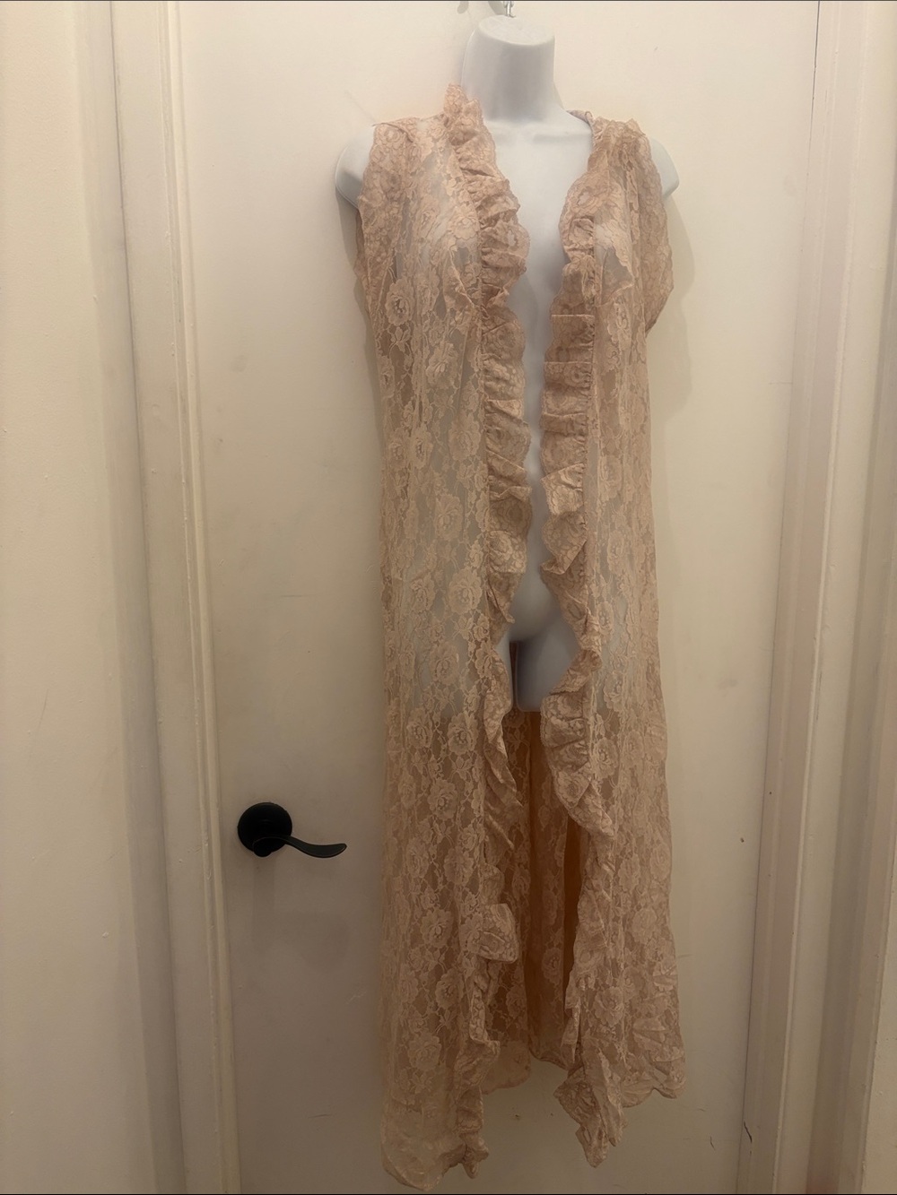 Vintage Lace Ruffle Long Sleeveless cardigan- Nude m/L